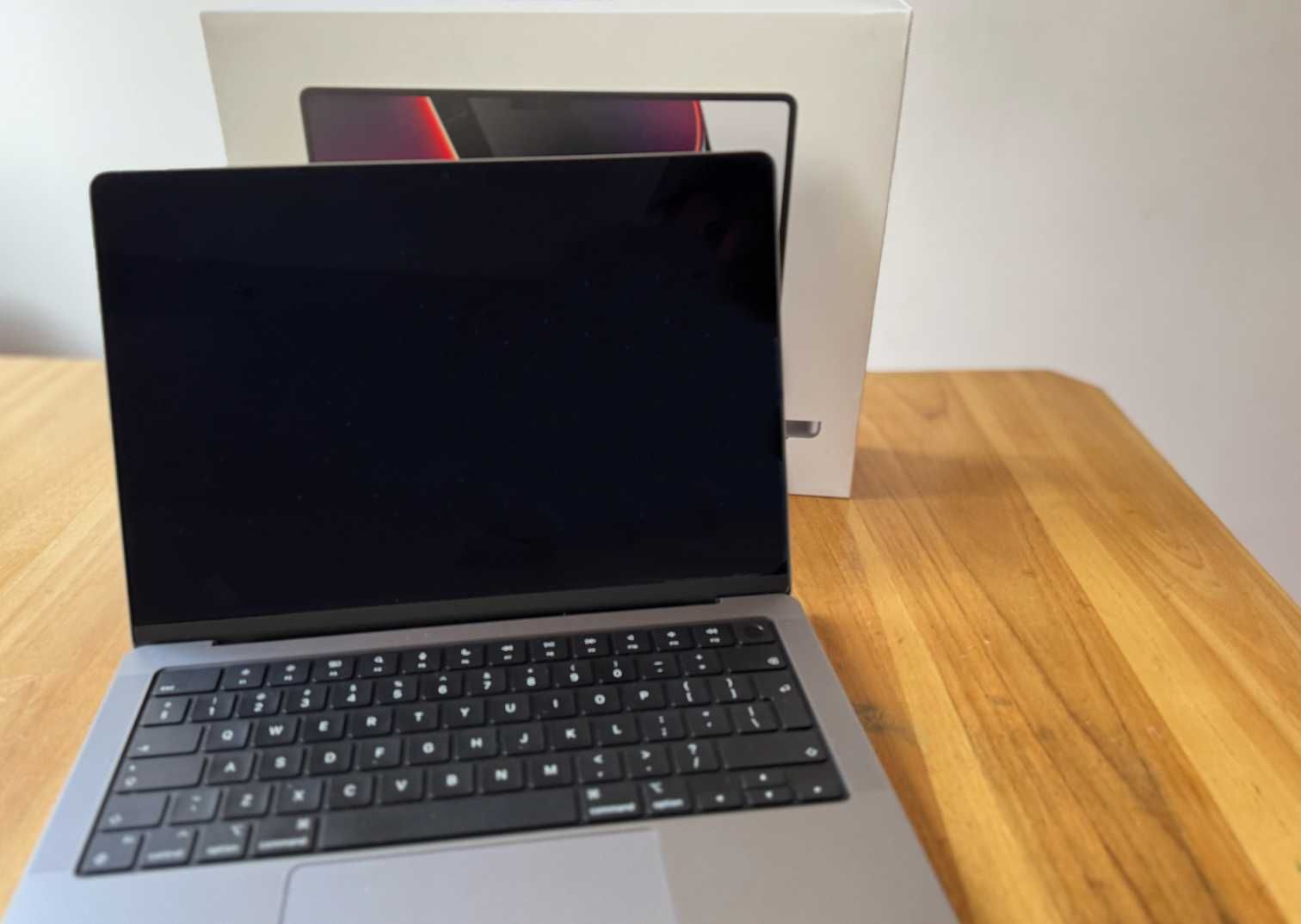 MacBook Pro 14-inch M1 Pro Chip 16GD 512 SSD