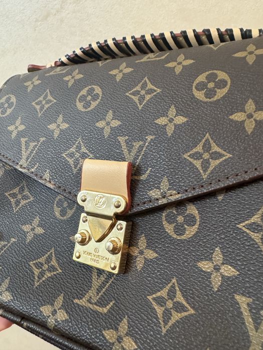 Жіноча сумка через плече