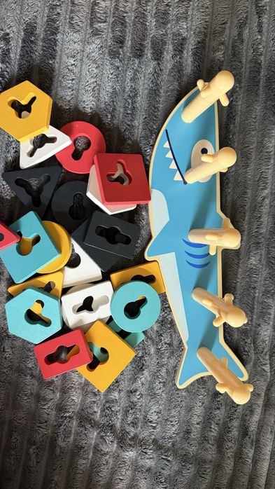 Іграшка сортер акула