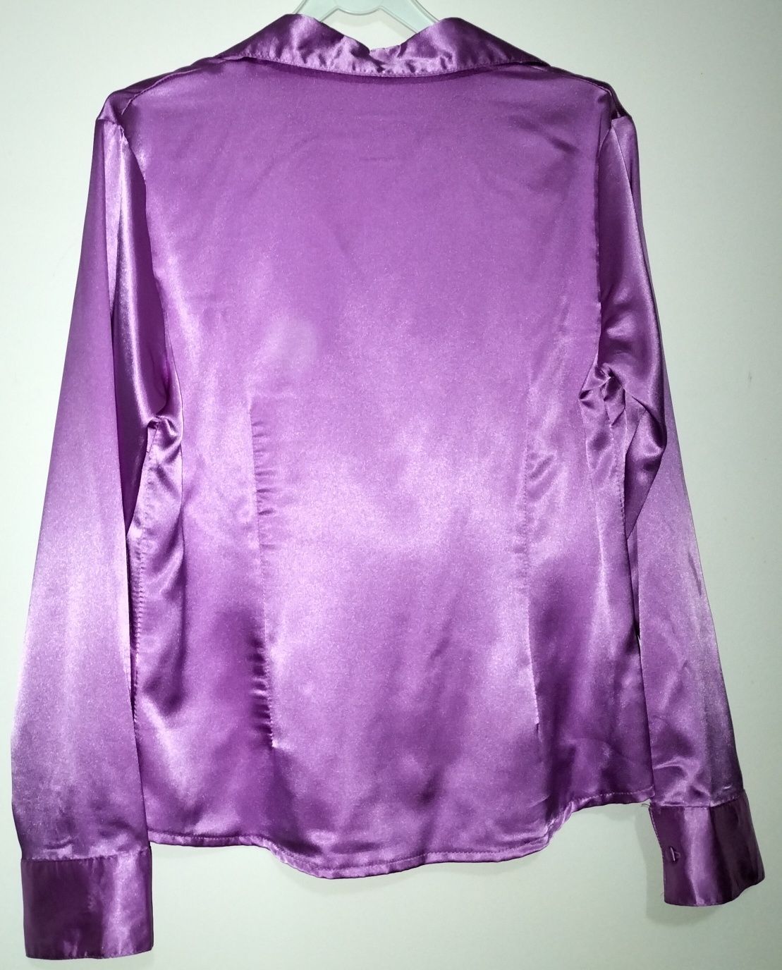 Camiseiro / Blusa de cor Violeta