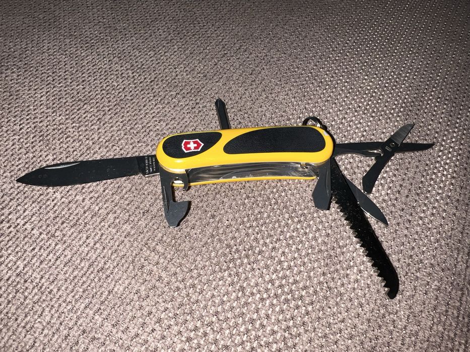 Canivete EVOGRIP S18 85mm Victorinox Amarelo