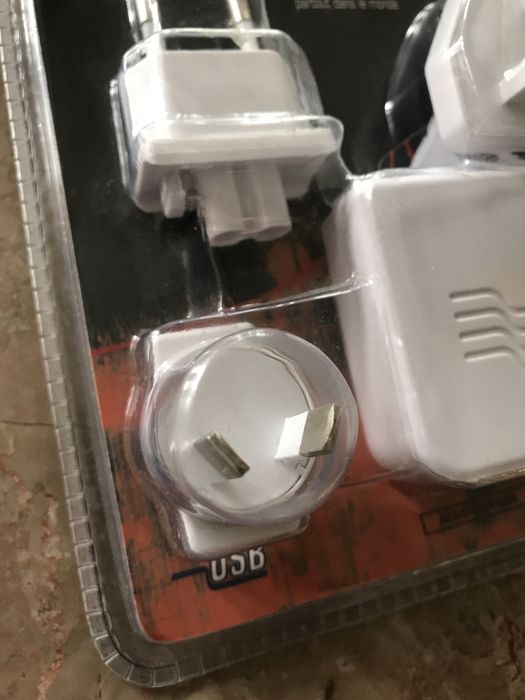 Adaptador Electricidade UK , USA , EU etc