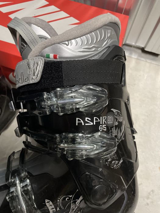 Czarne srebrne Dalbello buty narciarskie wloskie narty Super Comfort