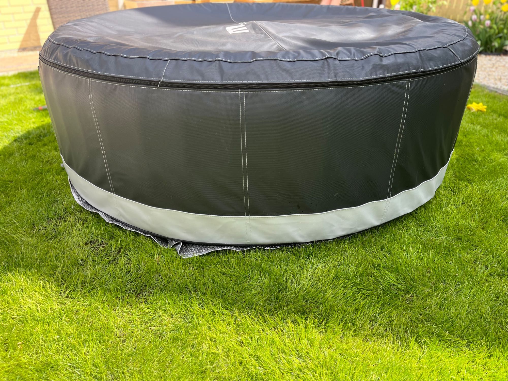 Duże nowe solidne Jacuzzi ogrodowe dla 6 osób Ozonowanie. Full opcja.