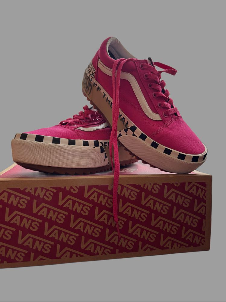 Vans Stacked NOVAS