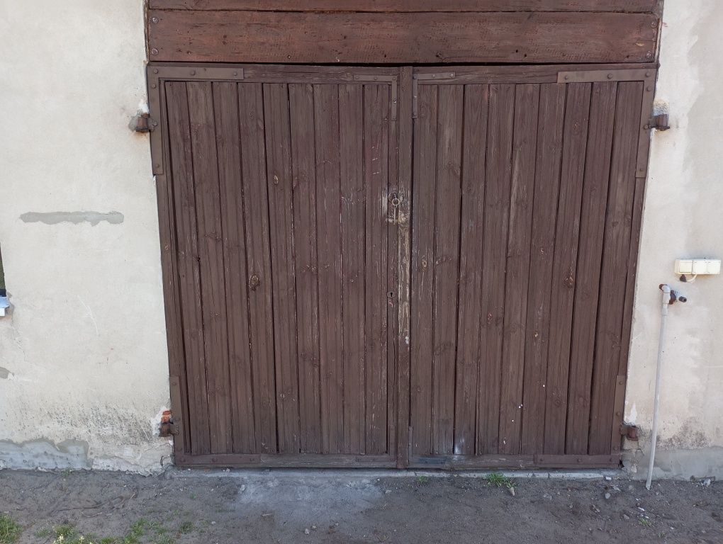 Drzwi do garażu, budynku gospodarczego