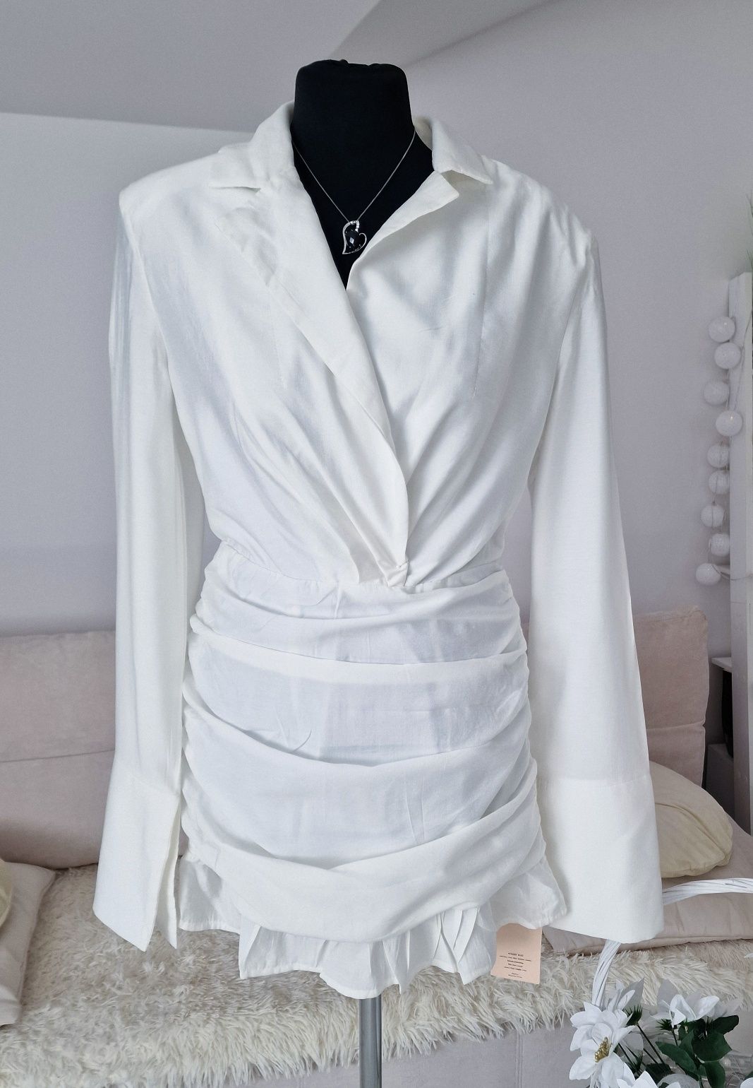 Biala sukienka "Shein ".