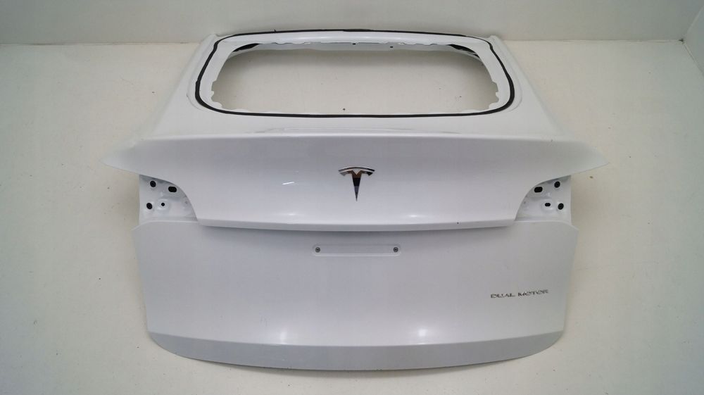 TESLA Model Y 20-24 Кришка БАГАЖНИКА