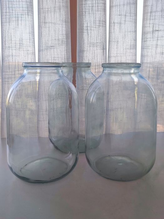Продам 3л бутилі
