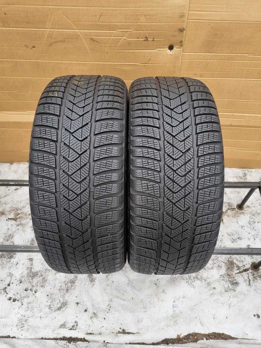 Opony Zimowe 235/45/19 98V Pirelli SottoZero 3 Rok 2025