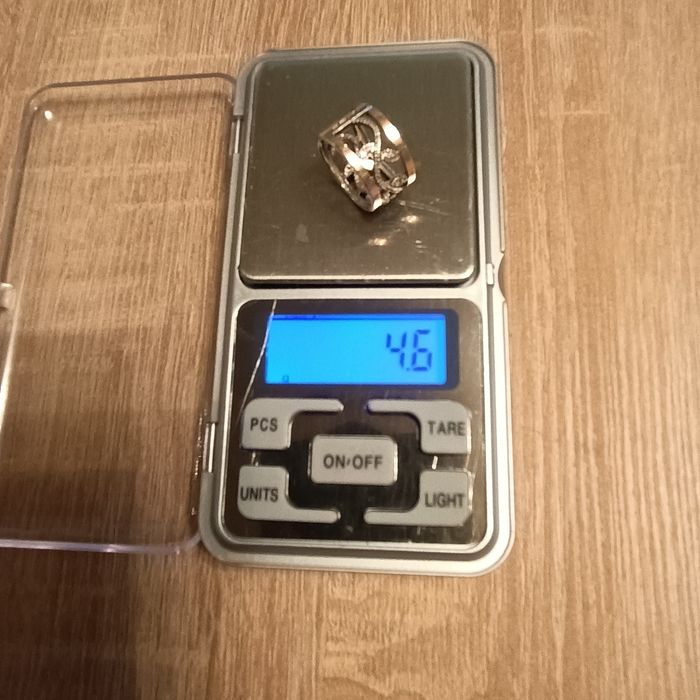 Кольца, серьги женские серебро.