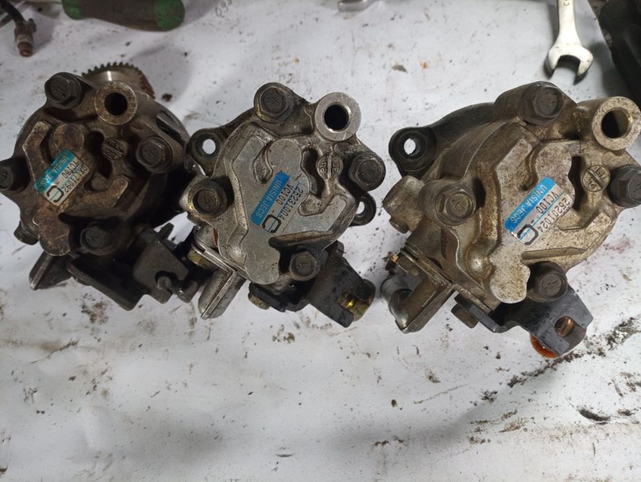 Насос гідропідсилювача (гур)  Nissan Patrol Y61 задні фонарі  дач.АBS