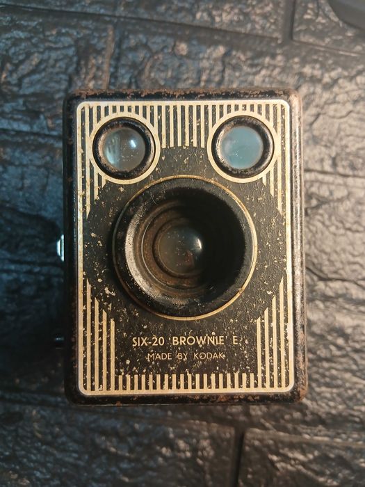 Kodak Six-20 "Brownie" E Camera, 1947 Model, Discontinued…64284348933378121