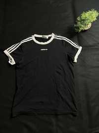 футболка adidas центр лого