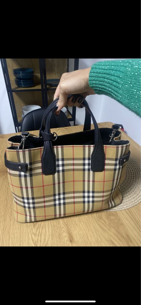 Mala/ bolsa Burberry