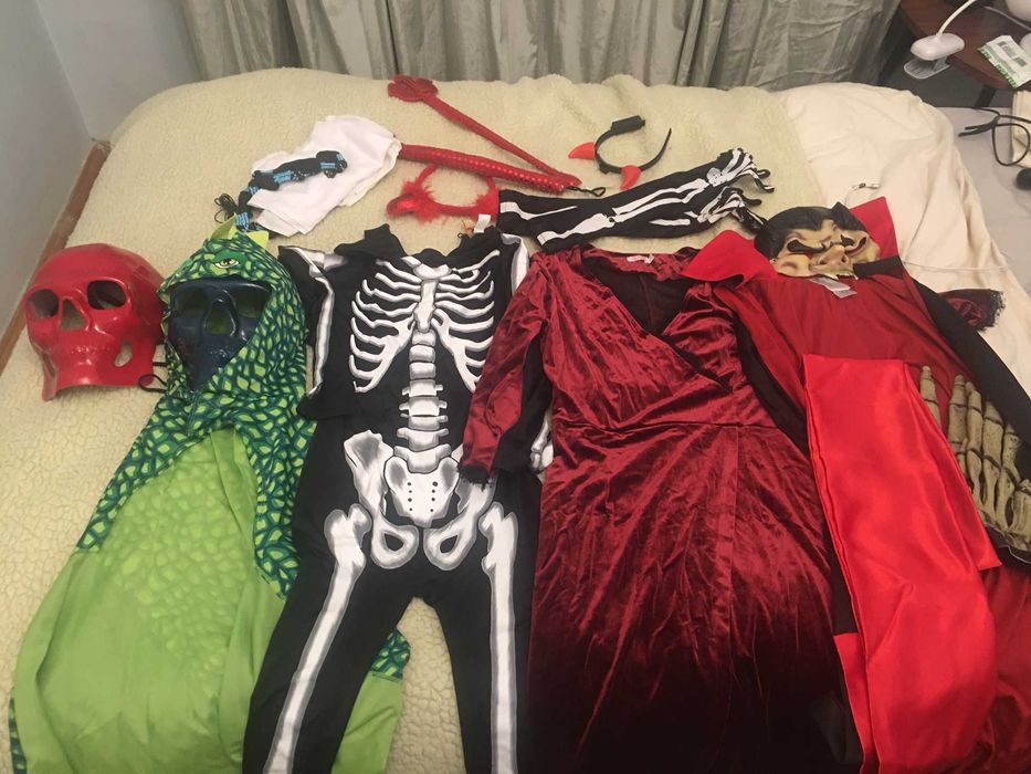 Карнавальні маски наряди Хеллоуин оптом