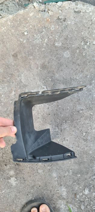 Направляюча повітря на радиатори ID4