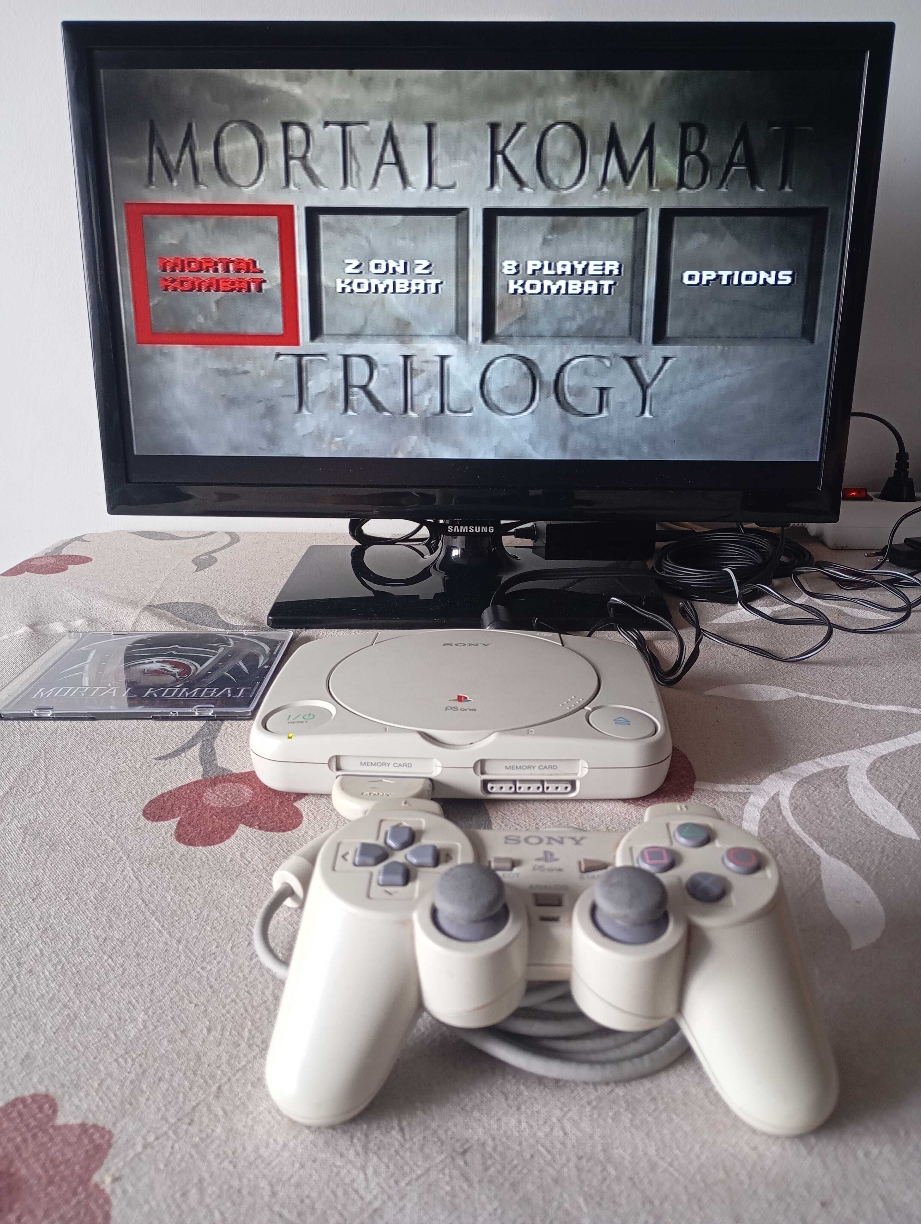 Ps One com mortal kombat