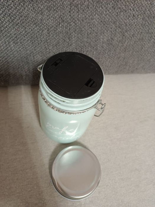 Latarenka Jysk, świecąca.