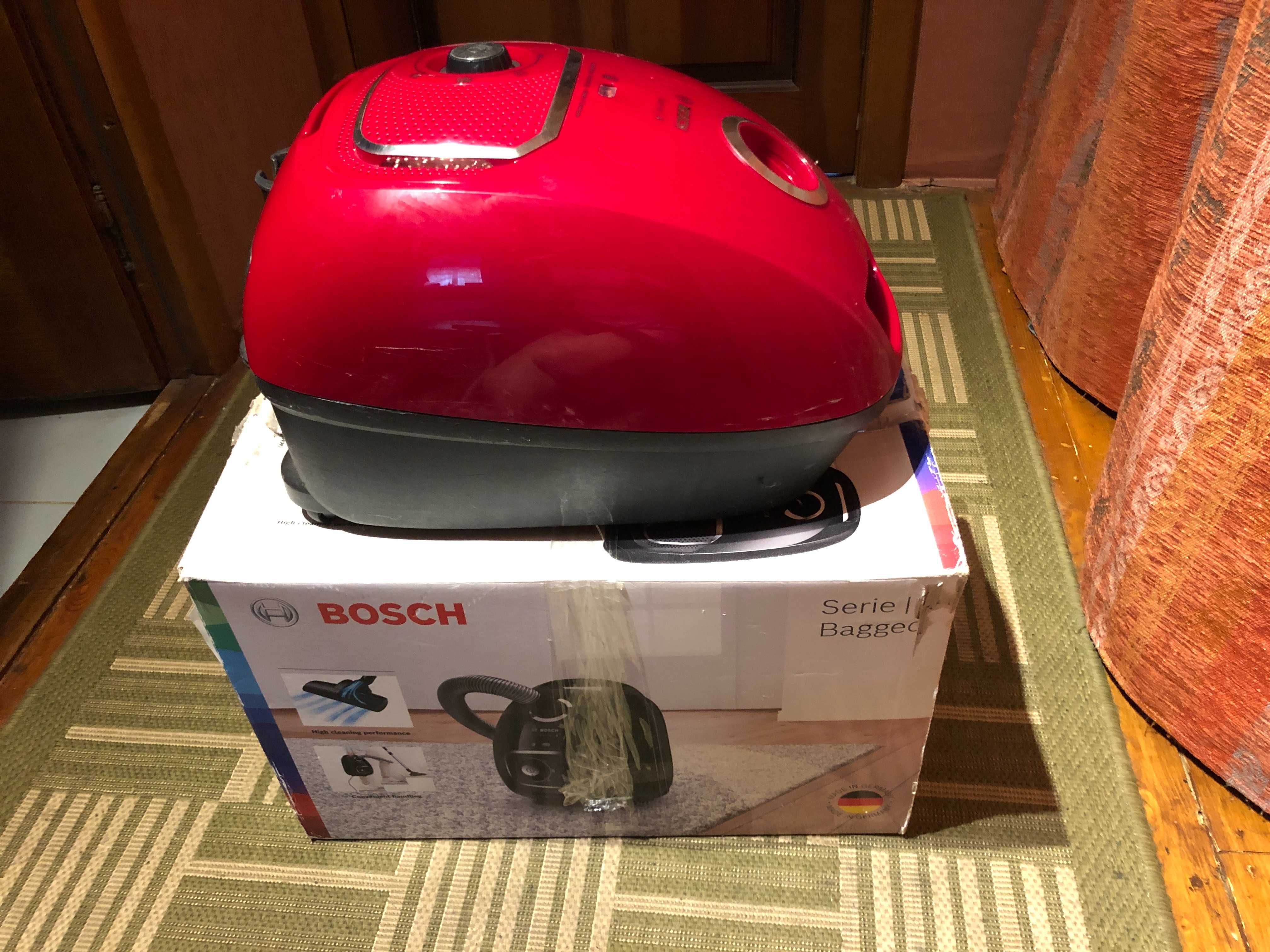 Пилосос Bosch BGLS4POW2 для сухого прибирання