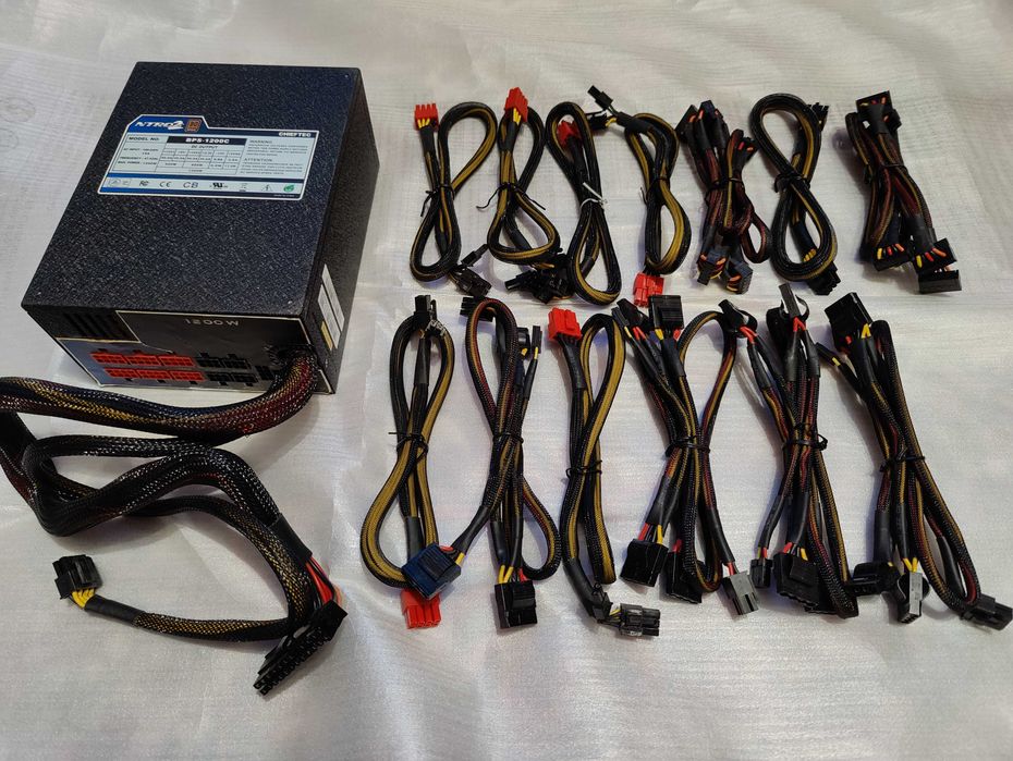Комп'ютерний блок живлення CHIEFTEC BPS-1200C 1200W