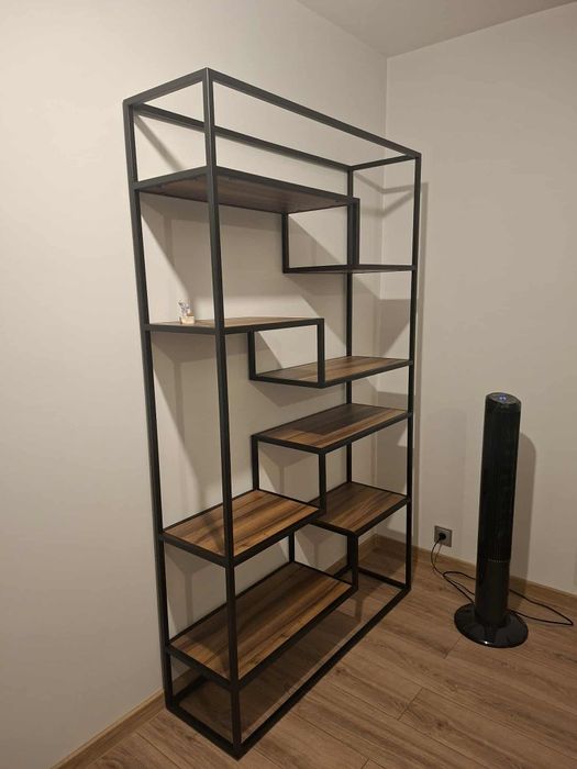 Regał w stylu loft