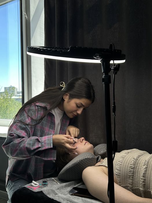 Навчання курси брови /вії