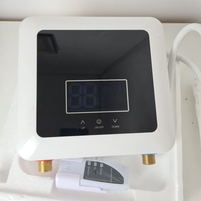 Електричний проточний водонагрівач 7500 ват