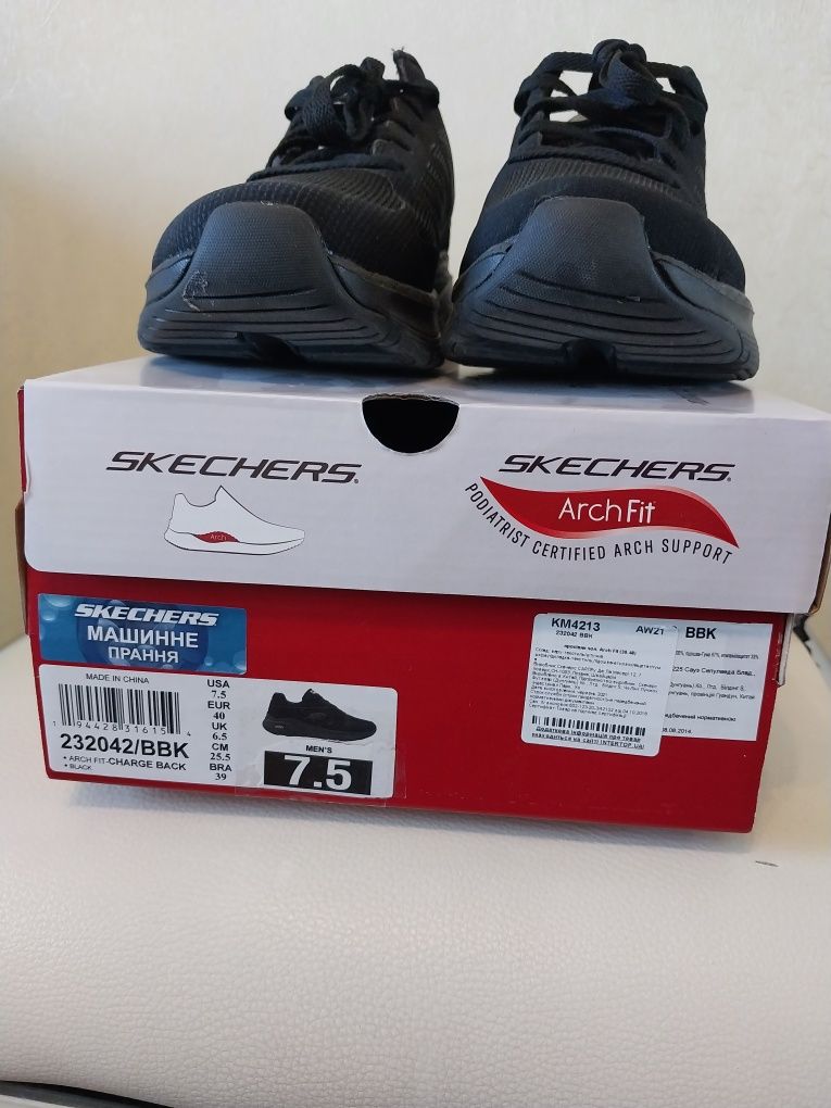 Кроссовки Skechers 40р