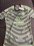 koszulki adidas Leeds oraz Celtic komplet L