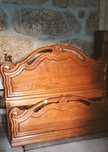 Cama de casal em madeira