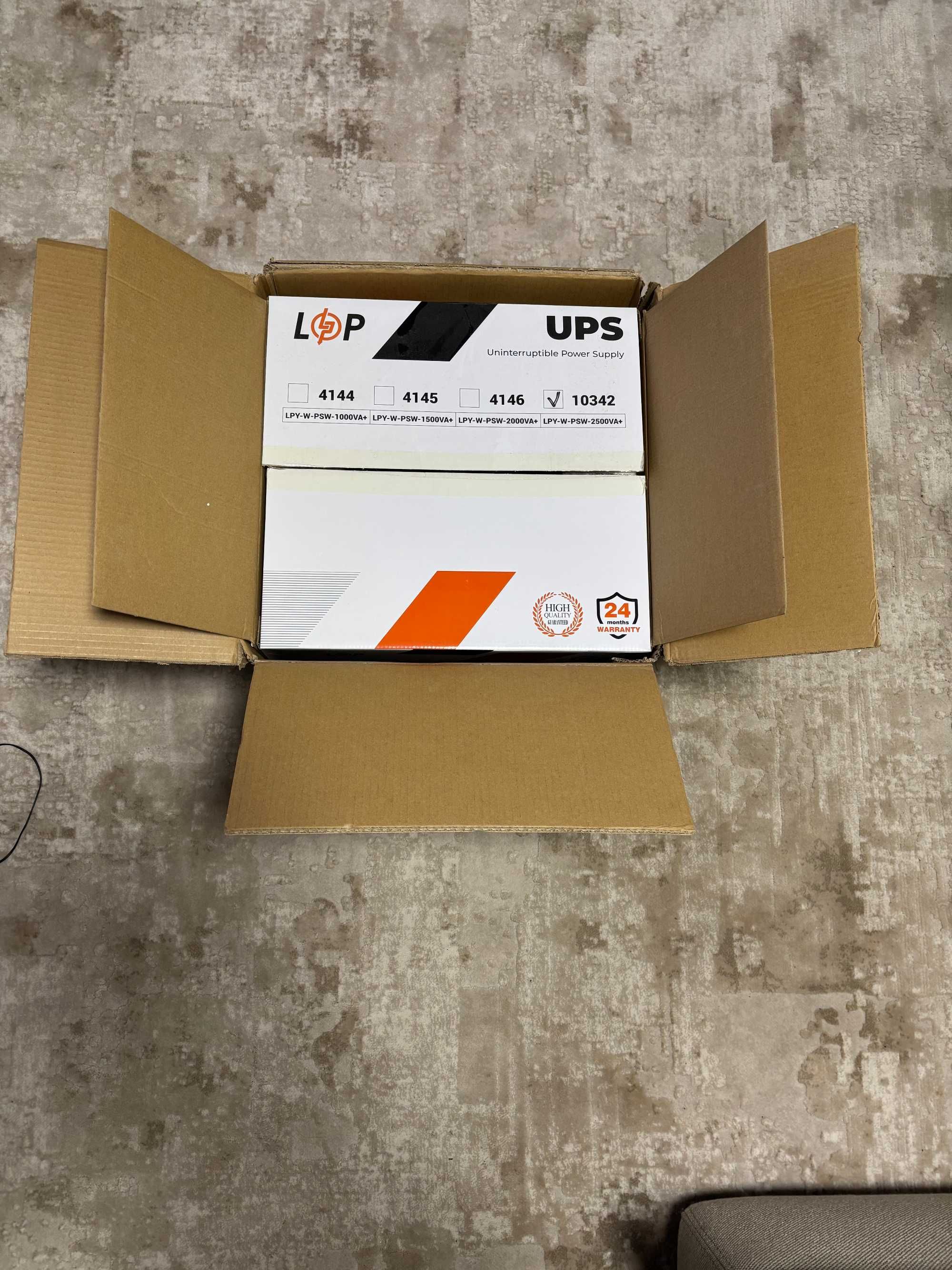 ДБЖ  LogicPower LPY-W-PSW-2500VA+ (1800Вт) 10A/20A