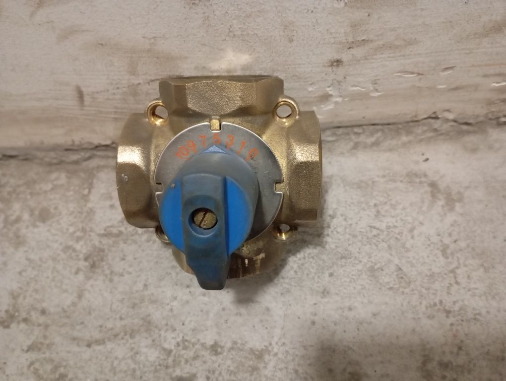 Zawór 4 drogowy WOMIX 5/4" 1 1/4"
