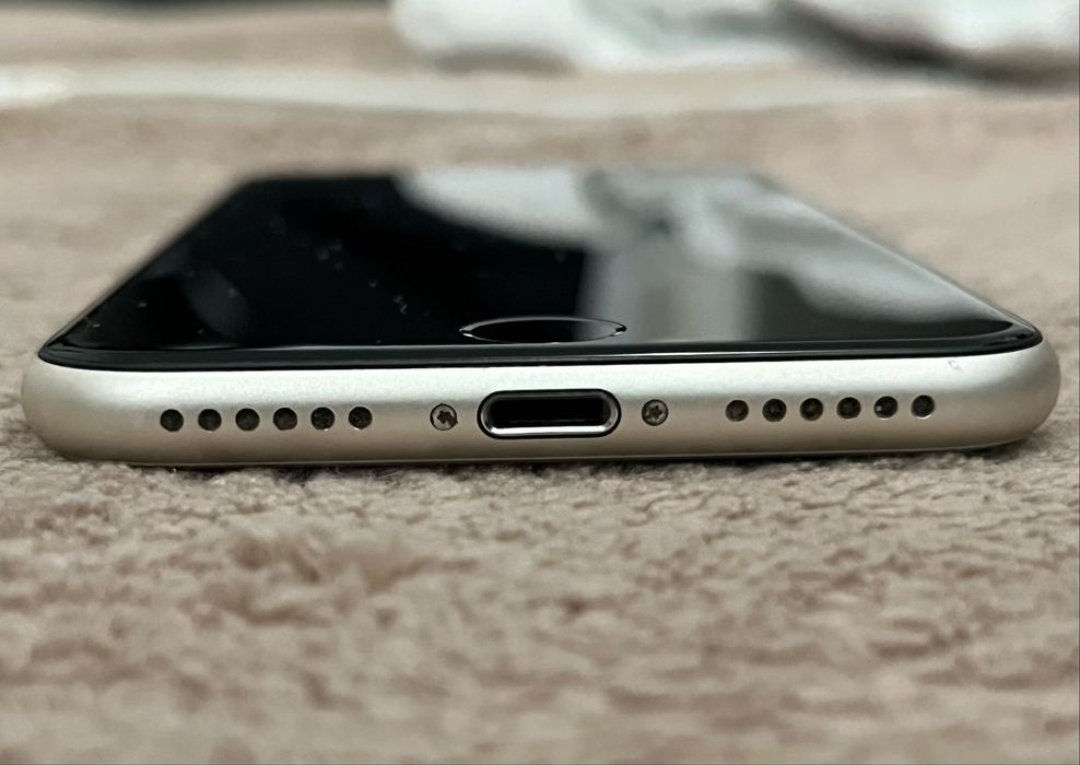 iPhone SE 3 (2022) 64GB Biały