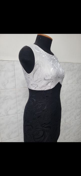 Костюм - жіноча сукня та піджак на подкладці