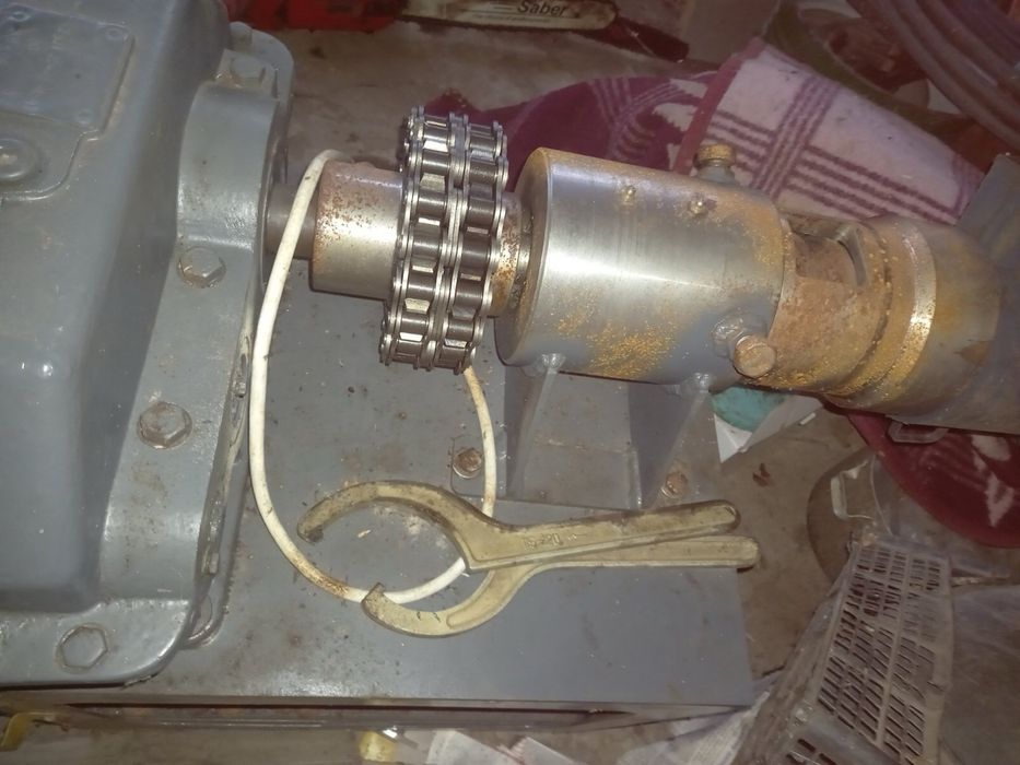 Масло-перерабатывающий станок/ маслопресс