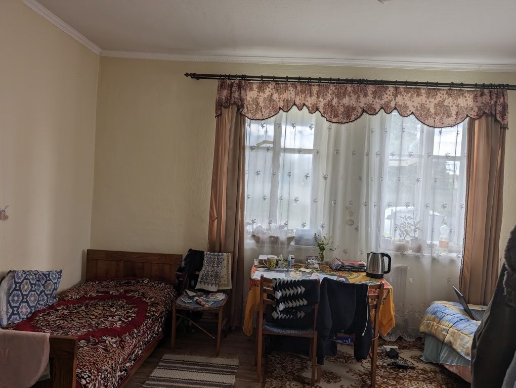 Продається будинок в мальовничому куточку смт Коропець