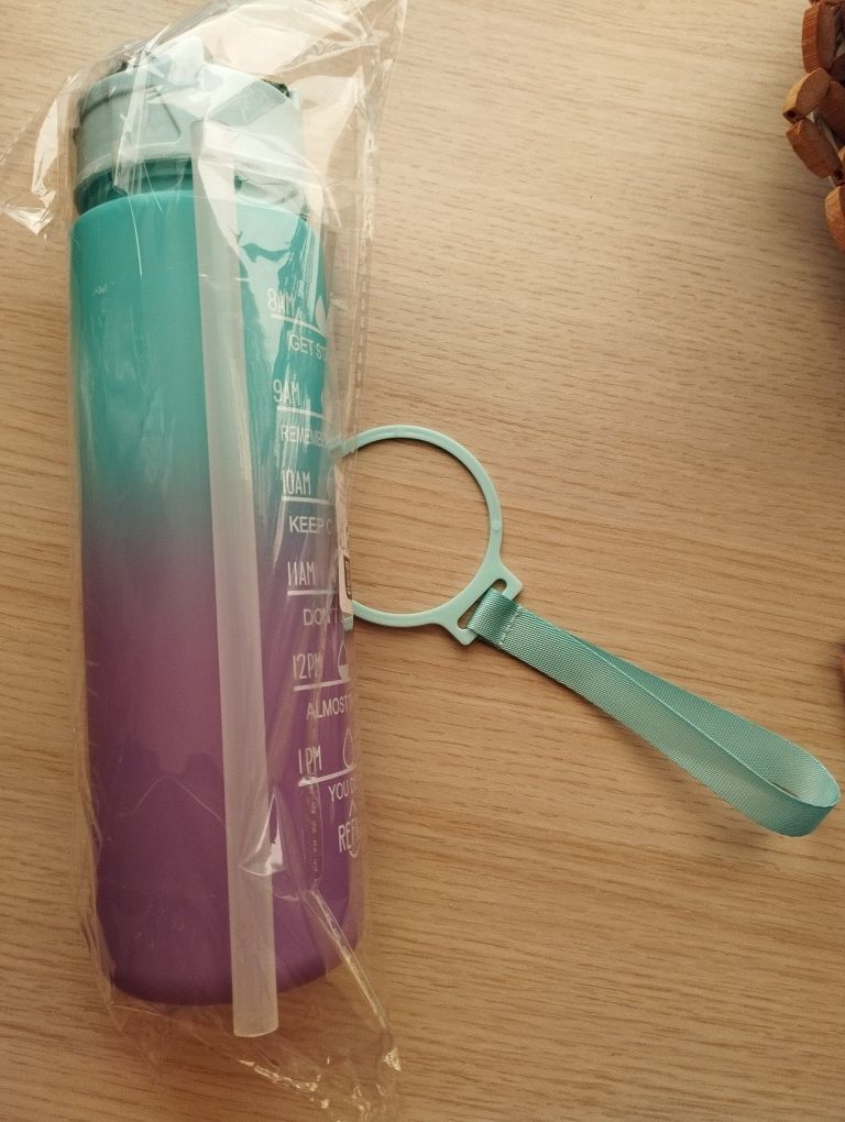 Butelka z rurką na wodę, bidon z ustnikiem, motywacyjna butelka,750 ml