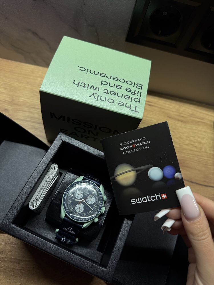 Omega x Swatch Moonswatch Mission to Earth