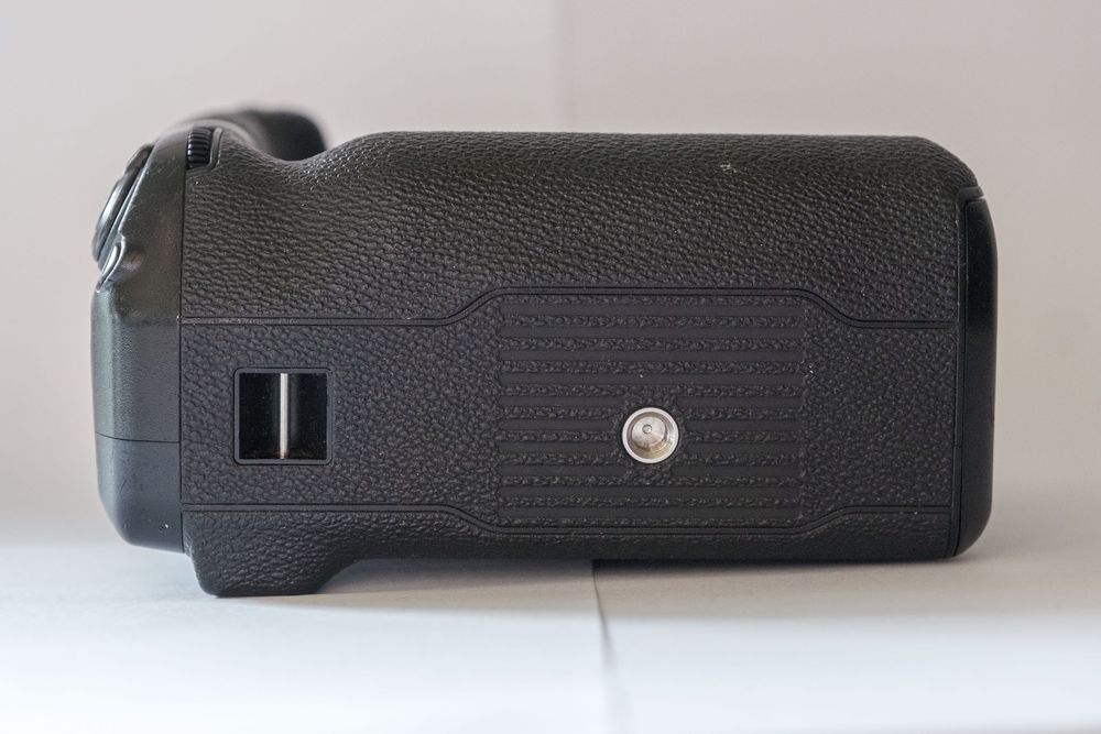 FujiFilm X-H1 + vertical Grip VPB-XH1 + 3 baterias (NP-W126s)