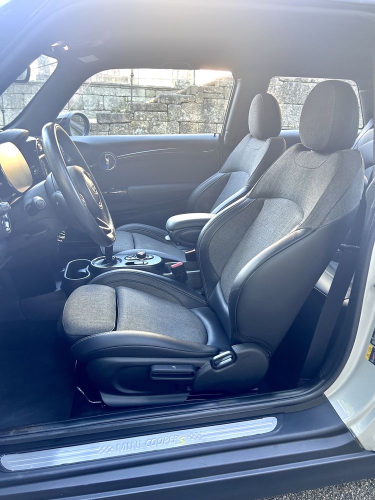 Mini Cooper SE Salvado
