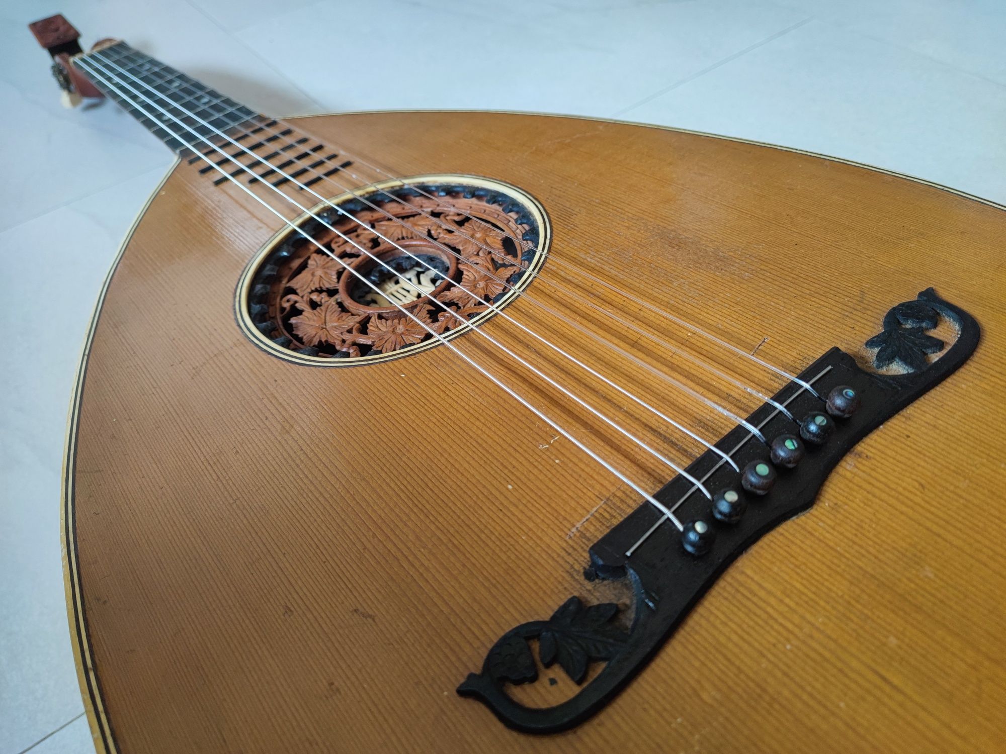 Guitarra Alaúde Alema