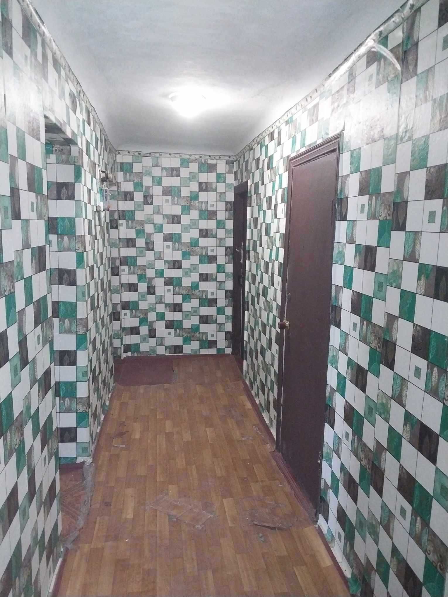 Продається секція 2 кімнати гуртожитку, р - н Центр не кутова