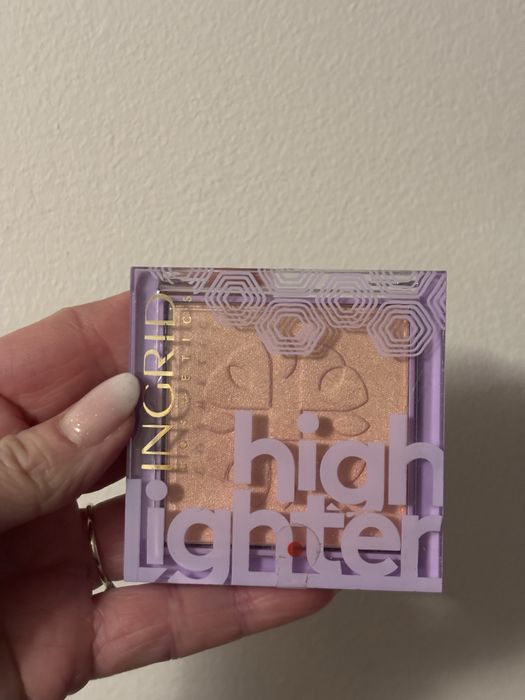 Rozświetlacz Ingrid