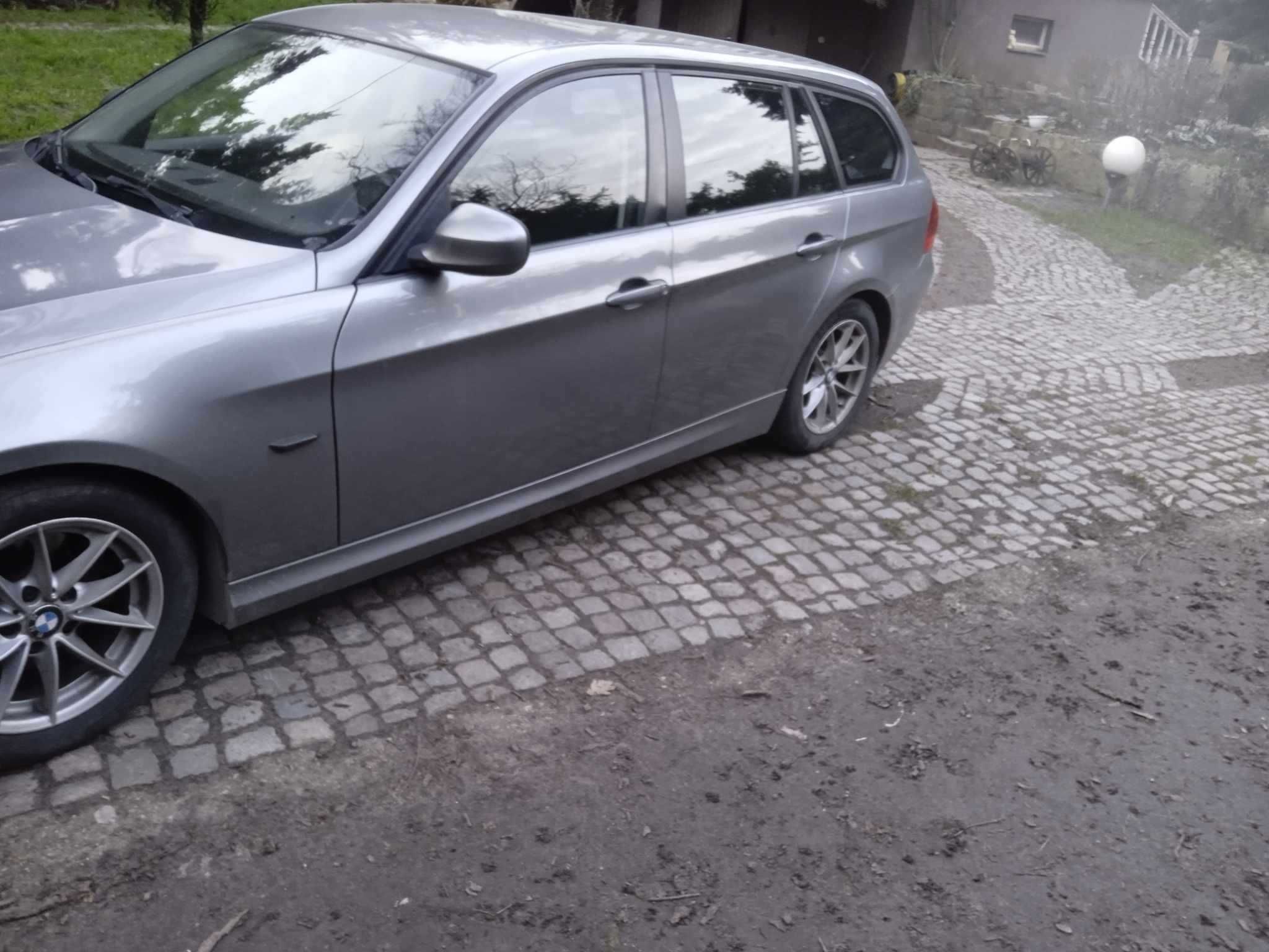 BMW E90 E91 drzwi przód lewe a52/7