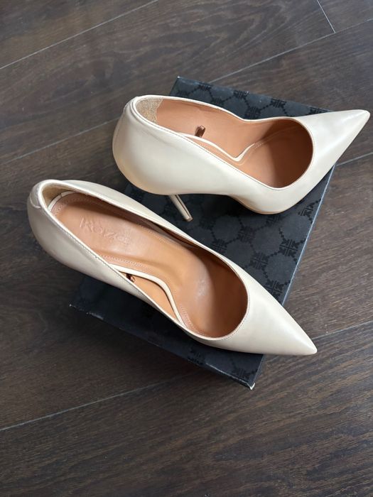 Szpilki Kazar skora naturalna