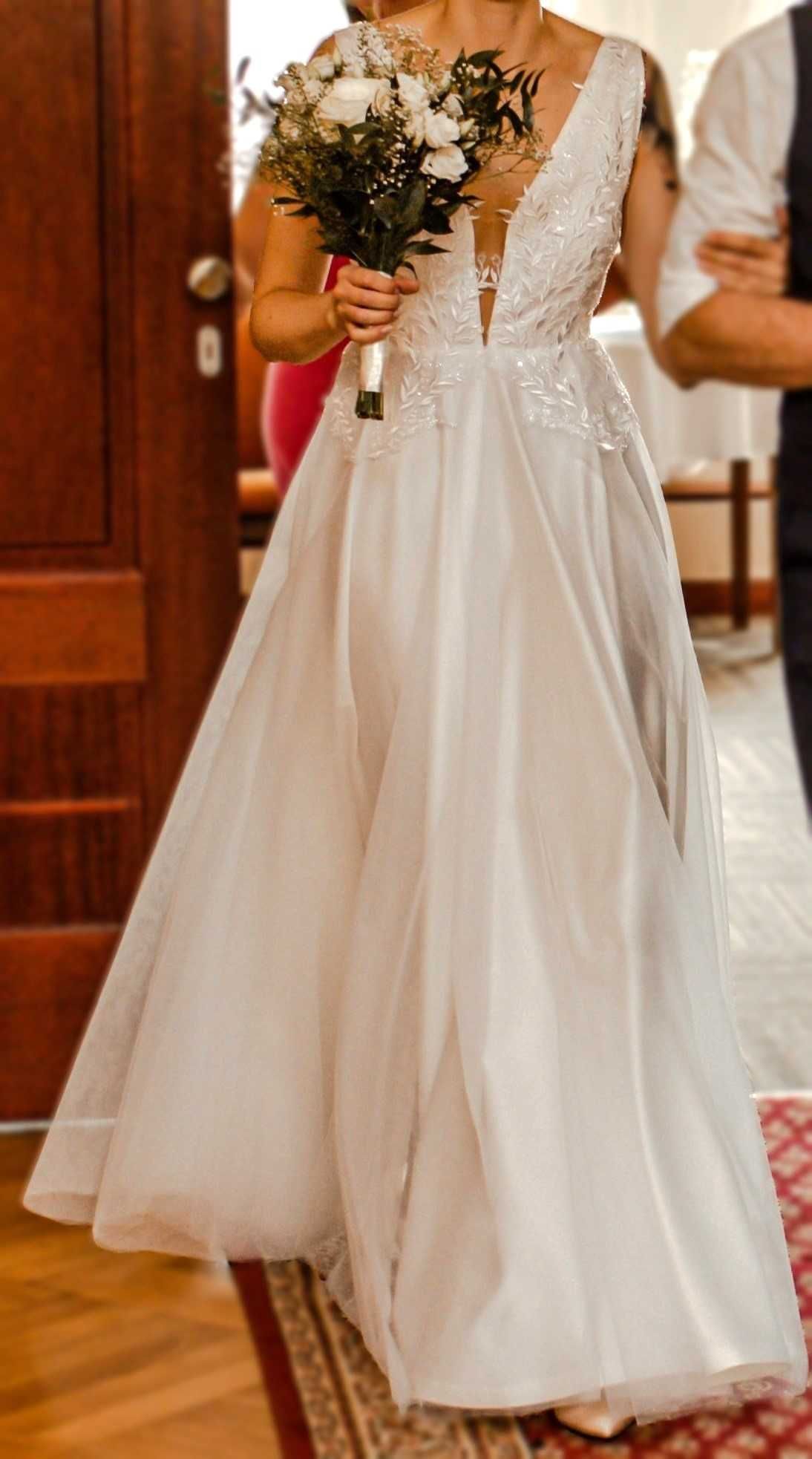Suknia ślubna długa tiul koronka bez rękawów ramiączka