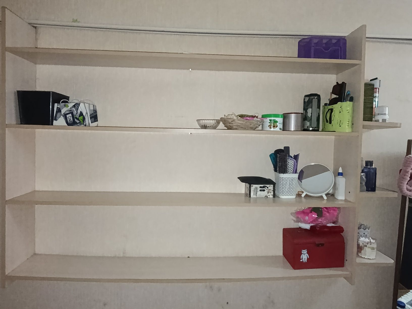 Продам велику  полицю