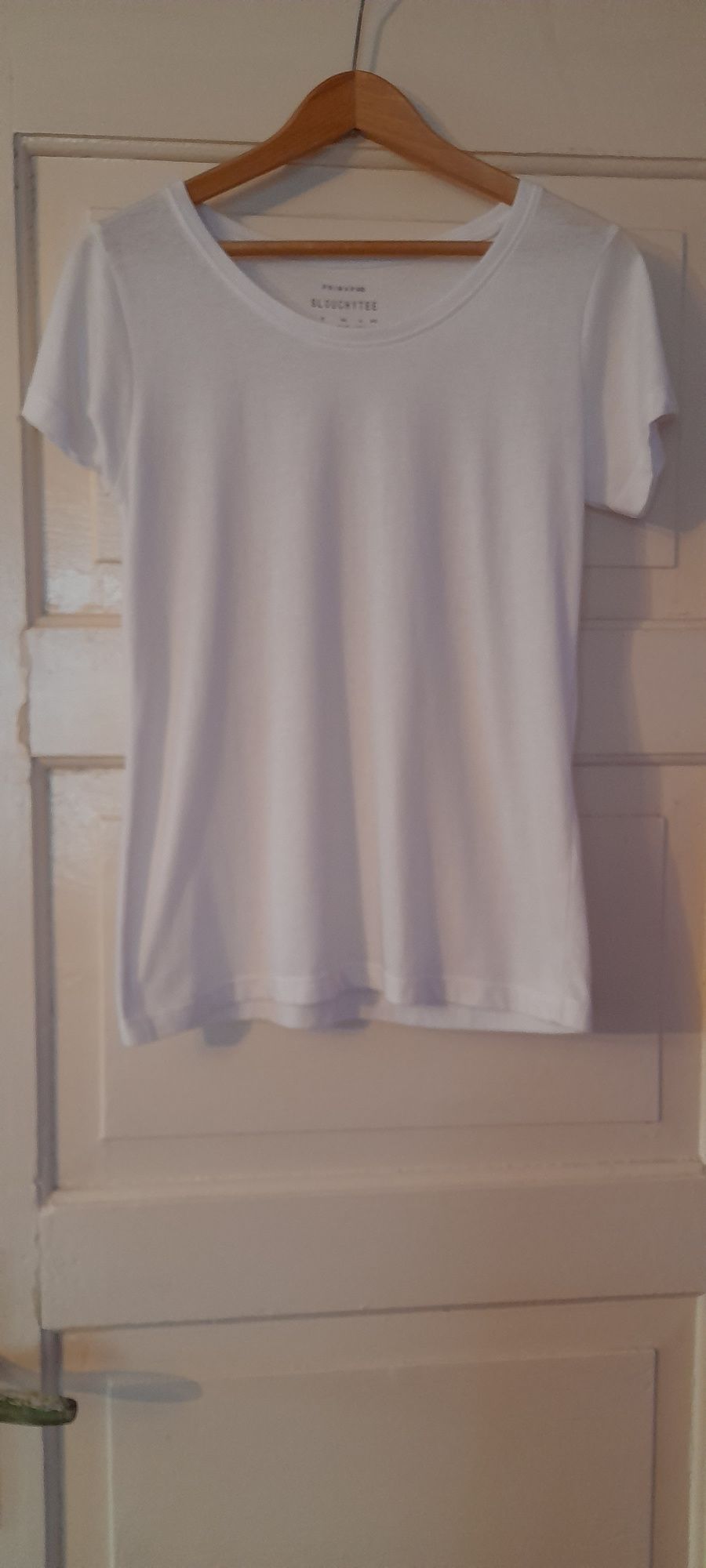 T-shirt  Primark roz. 36 biały