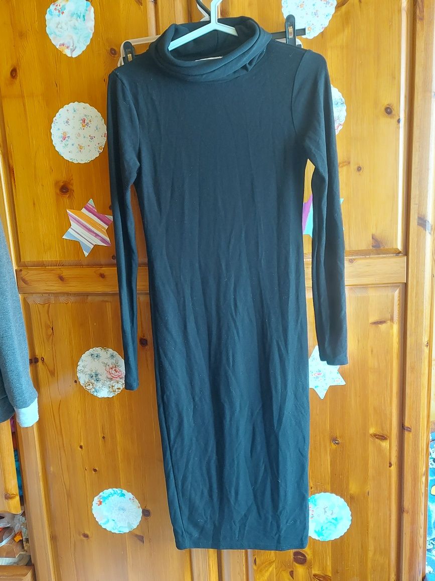Sukienka z golfem czarna damska rozmiar M firma PULL&BEAR